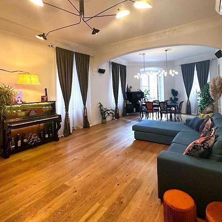 Bay Of Art Apartment ตรีเอสเต ภายนอก รูปภาพ